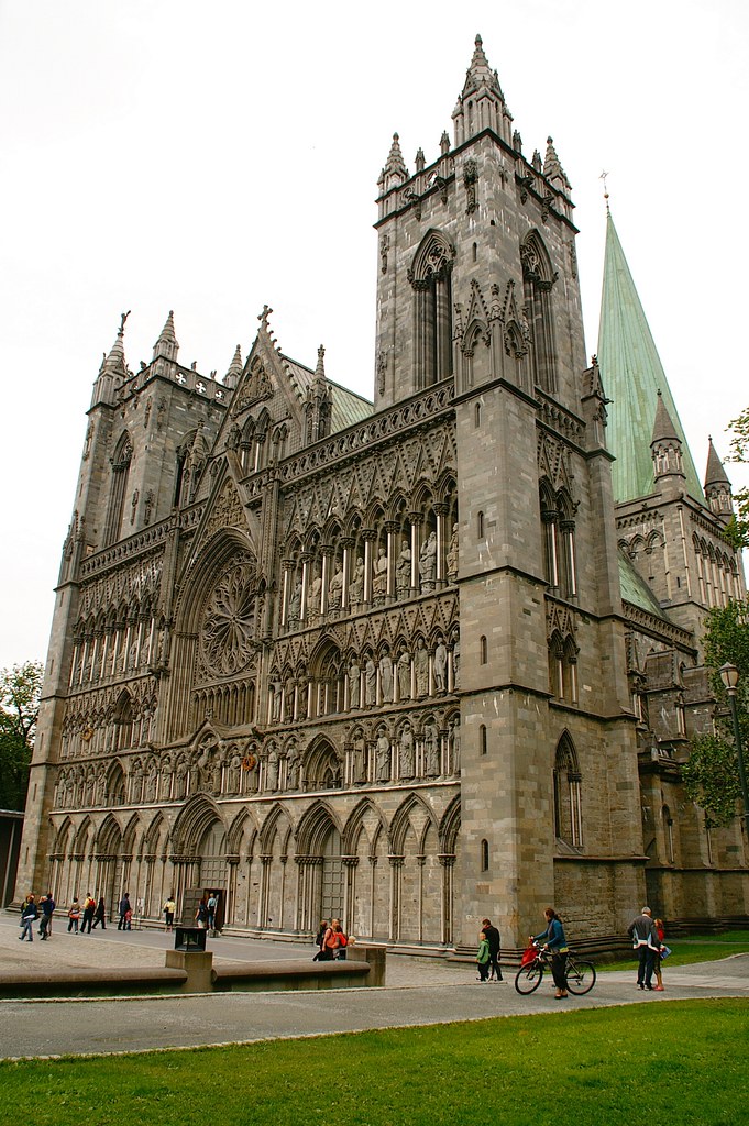 TRONDHEIM NORUEGA CRUCEROS FIORDOS NORUEGOS CRUCEROS NORUEGA CIUDADES NORUEGA NORWAY FJORDS CRUISES CATEDRAL NIDAROS CRUCEROS NORUEGA NORWAY FJORDS